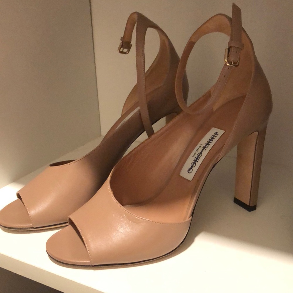 Jimmy Choo nude heels 🔥🔥🔥🔥 Free ship